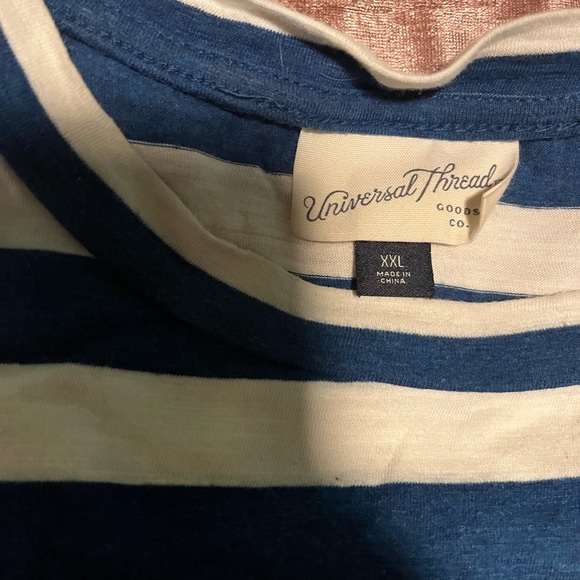 XXL Crop Top - Picture 2 of 2